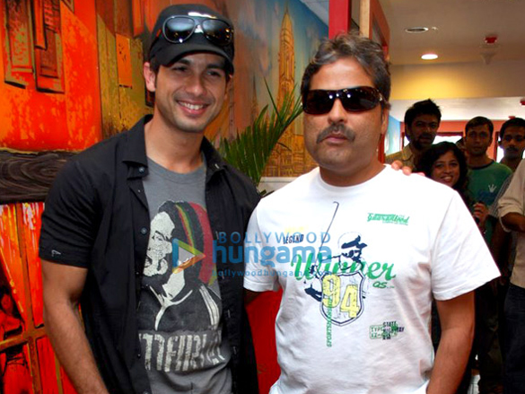 shahid kapoor and vishal promote kaminey on red fm 8