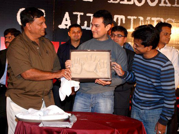 the cast and crew of ghajini celebrate the films 200 crores collections worldwide 48