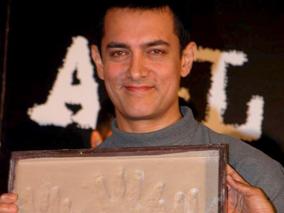 the cast and crew of ghajini celebrate the films 200 crores collections worldwide 50