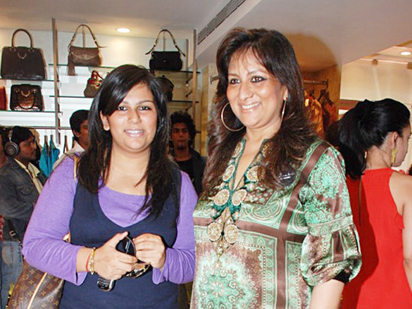 dia mirza at the launch of i love mumbai exhibition organized by samsaarathe luxurious abode of fashion 43