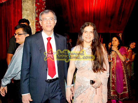 wedding reception of film financer bharat shahs son 14