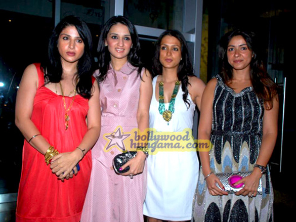 sushmita zayedarbaazmalaika others grace vikram aand nandita show 7