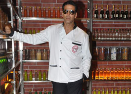Akshay Kumar gets rolling with Master Chef India Akshay Kumar gets rolling with Master Chef India