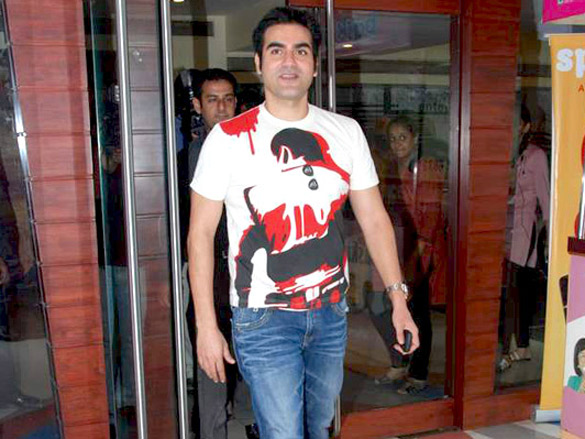 arbaaz khan at the special screening of dabangg for deeds ngo kids 8