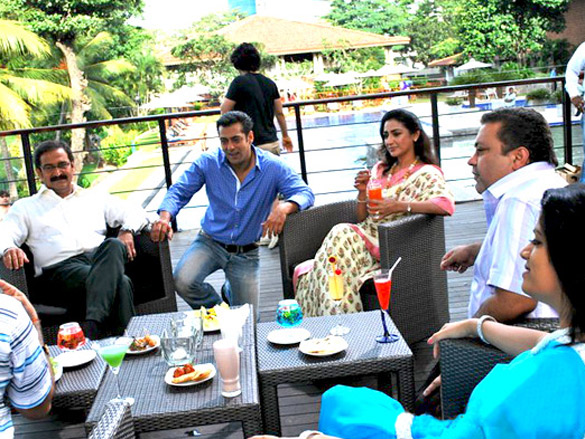 on the sets of ready 10