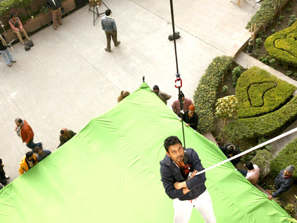 on the sets of yeh saali zindagi 5