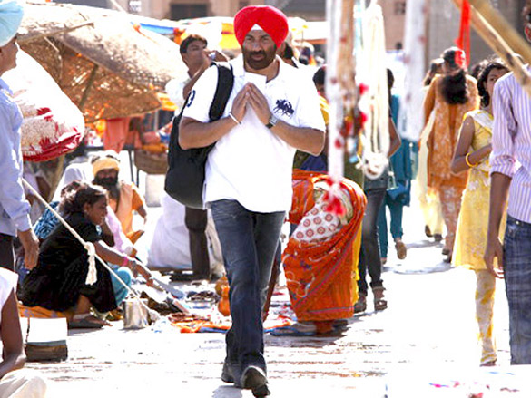 on the sets of yamla pagla deewana 5