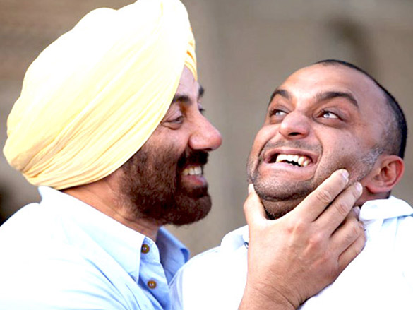 on the sets of yamla pagla deewana 9