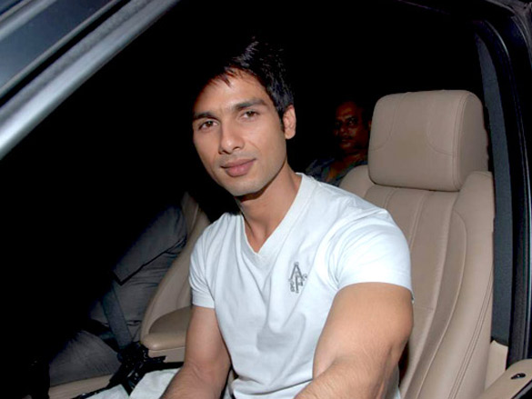 hrithik deepika shahid and others at the screening of guzaarish 5