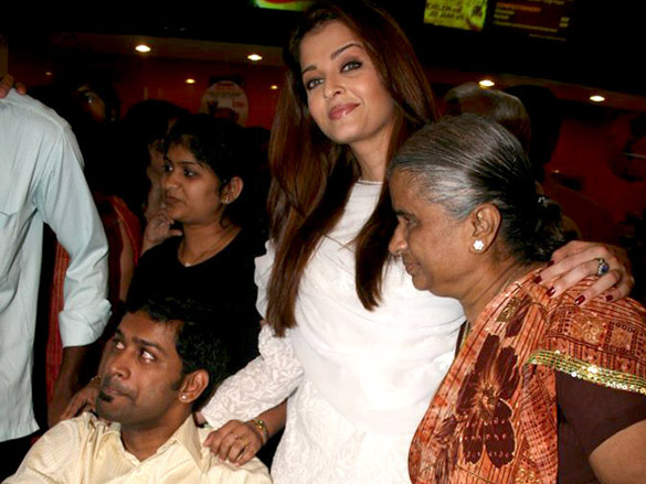 hrithik and aishwarya at guzaarish special screening 9