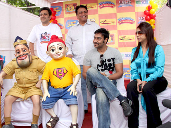 ajay devgn at the kartavya walkathon for kid 3