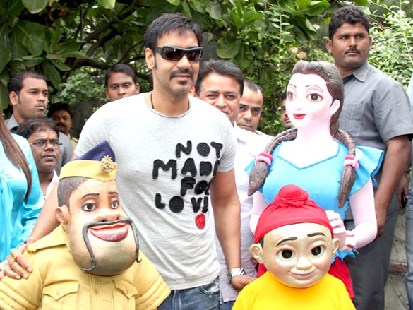 ajay devgn at the kartavya walkathon for kid 5