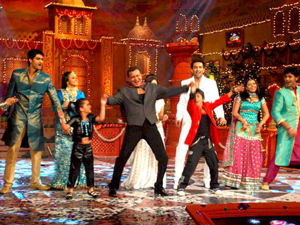 golmaal 3 cast on the sets of colors diwali show 5