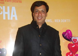 Bhandarkar signs Ajay,Emraan,Omi for Dil Toh Bachcha Hai Ji