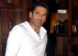 Suniel Shetty signed up as brand ambassador of Sangam India Suiting & Shirting