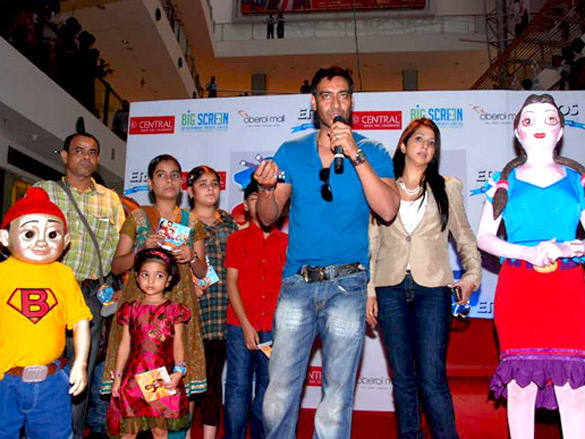 ajay devgn promotes toonpur ka superrhero at oberoi mall 5