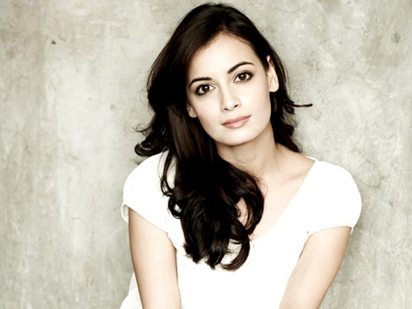 dia mirza 52