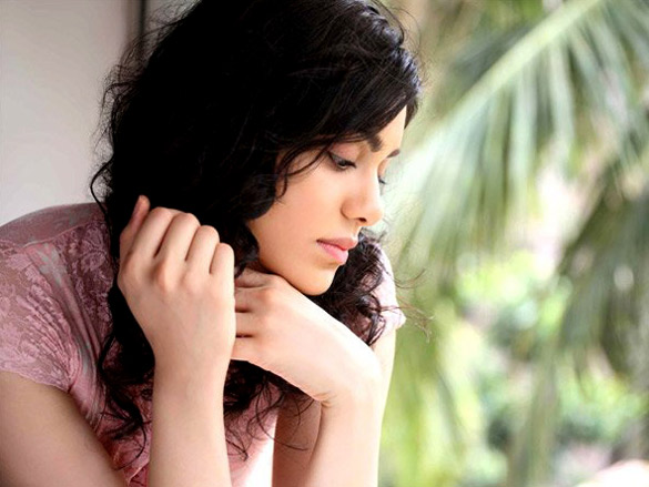 adah sharma 39