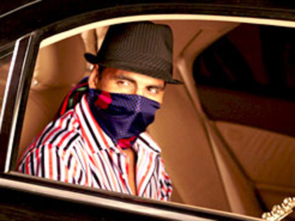akshay kumar 320