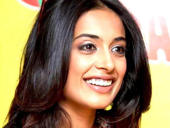 sarah jane dias promotes her film game on 98 3 fm radio mirchi 7