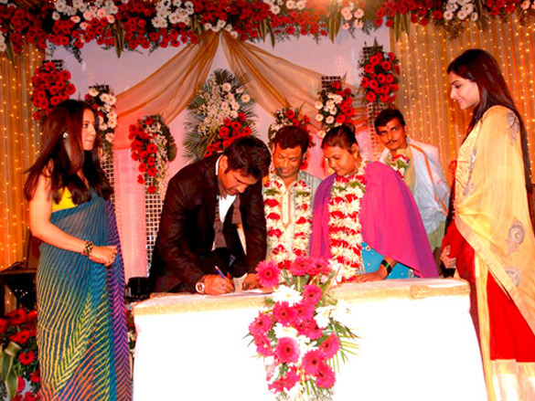 akshay sonam celina bobby and suniel promote thank you 8