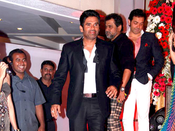 akshay sonam celina bobby and suniel promote thank you 14