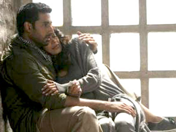 abhishek bachchansarah jane dias 3