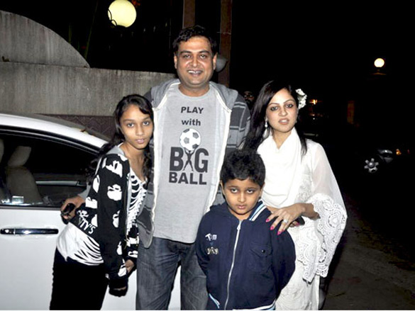 tusshar kapoor at yamla pagla deewana screening by rumi jaffrey 7