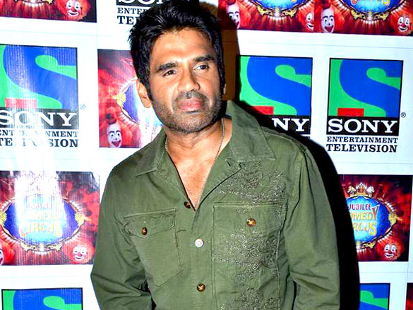 bobby and suniel shetty promote thank you on the sets of comedy circus 9