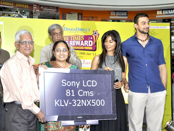 chitrangda and sudhir mishra promote yeh saali zindagi 5