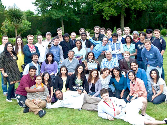 on the sets of life goes on 9