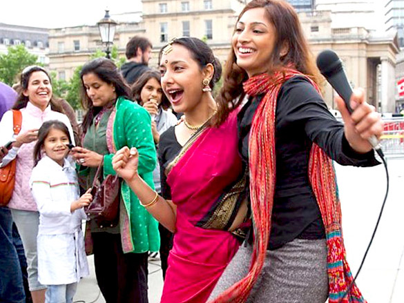 on the sets of life goes on 15