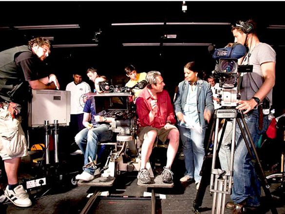 on the sets of life goes on 17