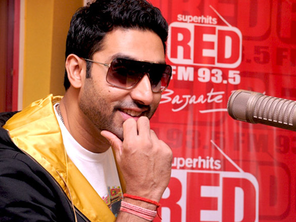 abhishek sings live on red fm 93 5 4