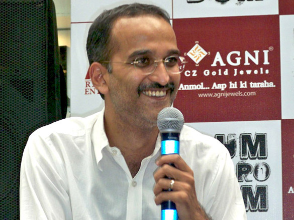 press conference of dum maaro dum at oberoi mall 4