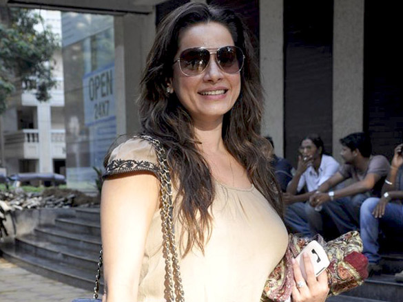 karan johar and neelam watch shor in the city 9