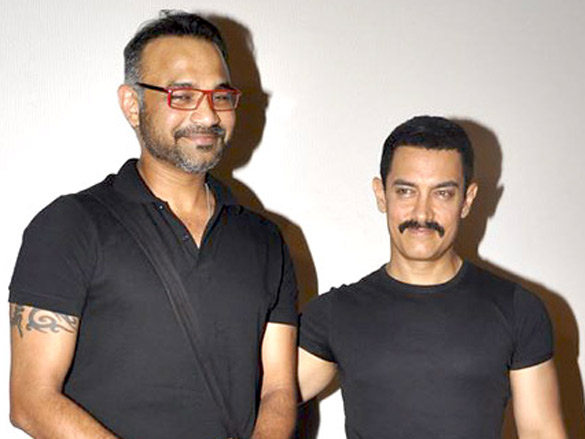 aamir khan unveils delhi belly first look 3