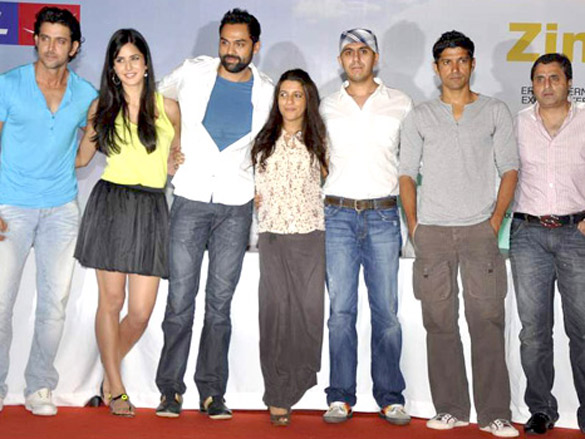 hrithik katrina abhay and farhan unveil zindagi na milegi dobara 3