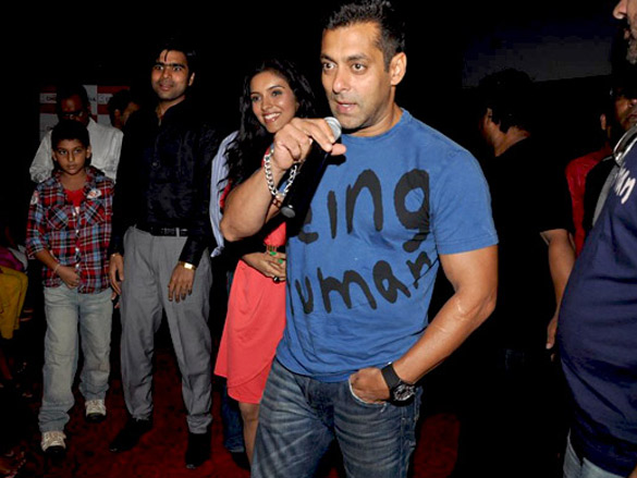 salman and asin at the special screening of ready for kids 3