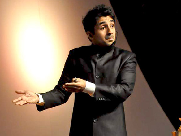 aamir and delhi belly team at vir das stand up comedy act 4