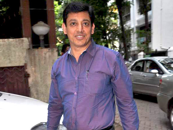 screening of delhi belly for salim khan 7