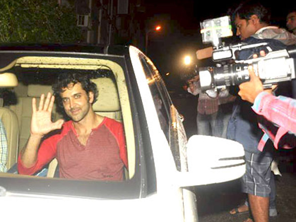 zindagi na milegi dobara team attends screening of their film at srks house 13