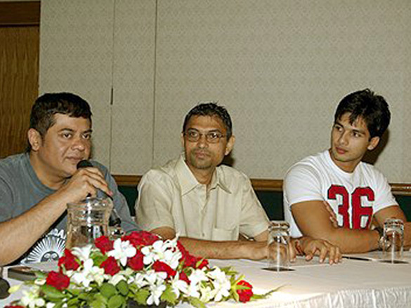 dil maange more press meet at iifasingapore 6