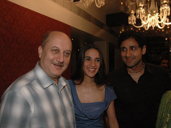 success party of khosla ka ghosla 4