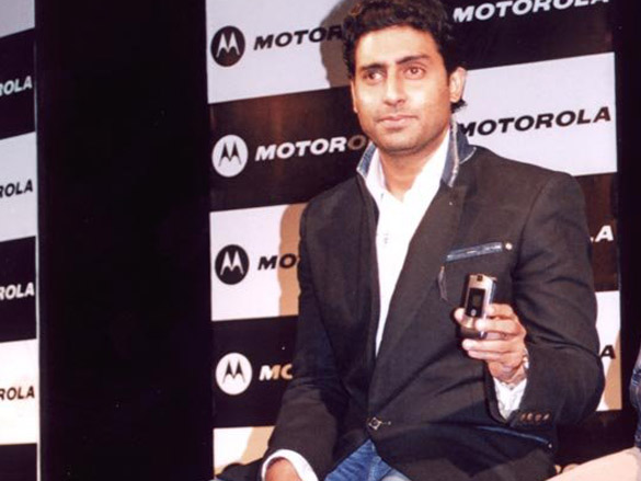 pc to announce abhishek as the brand ambassador for motorola mobile phone 3