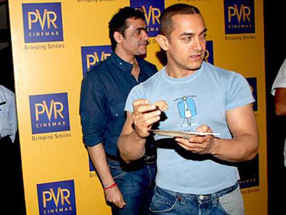 chief guest aamir khan at the inauguration of pvr cinemagoregaon 3