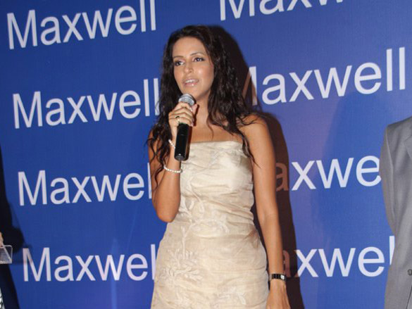 neha dhupia poses at maxwell meet 2