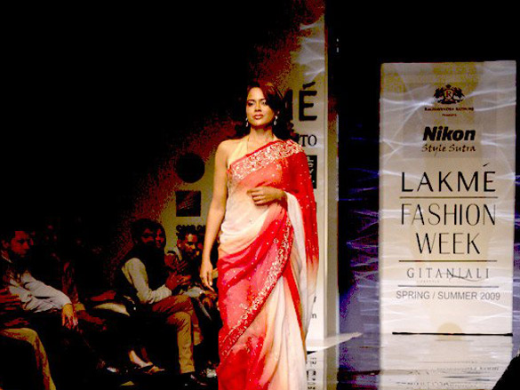 sameera reddy at raghvendra rathores nikons style mantra at lifw 2008 2