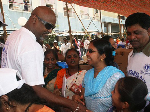 kajol and tanisha celebrate world disabled day with kids 18