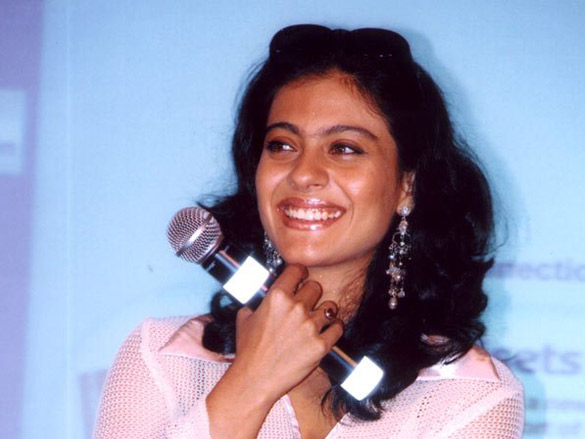 kajol launches tata indicoms online store 5